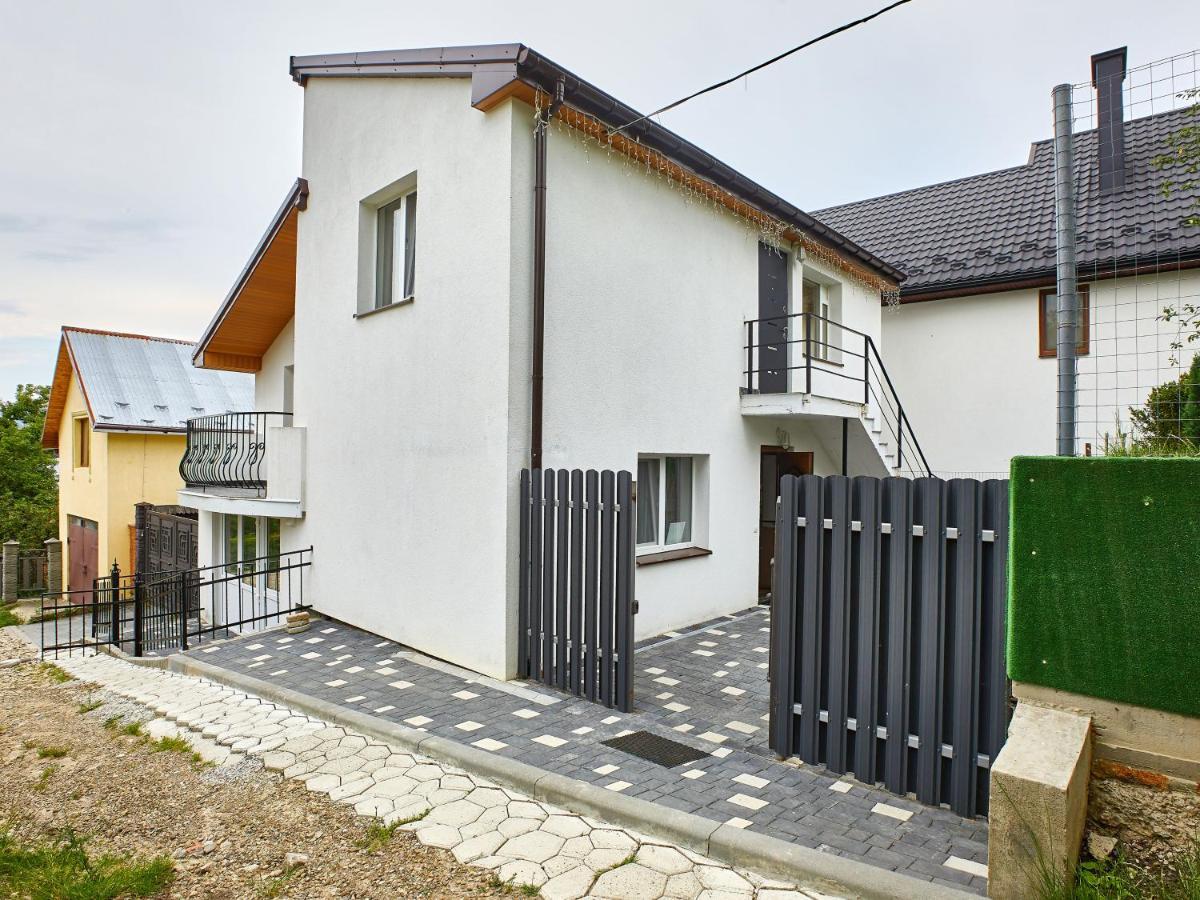 Private Apartments Truskavets Bagian luar foto