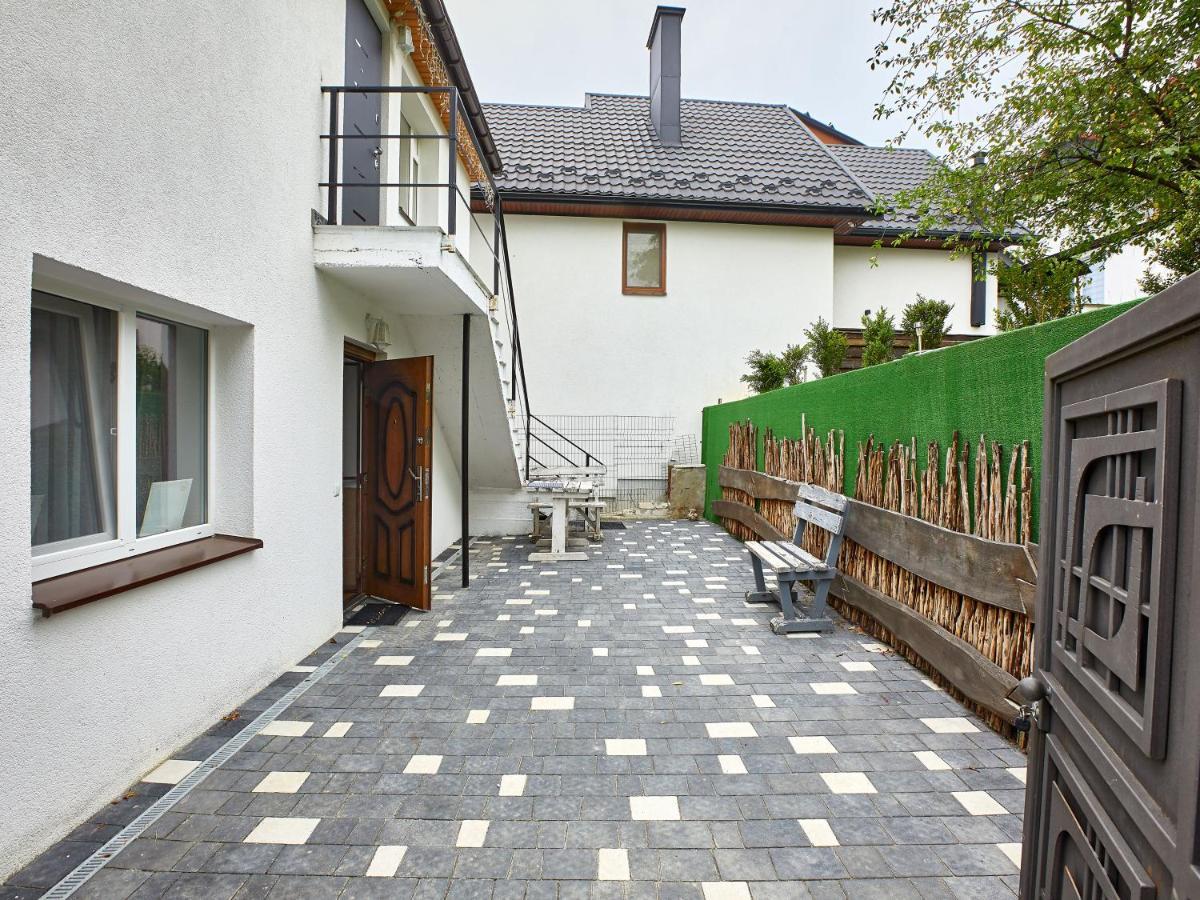 Private Apartments Truskavets Bagian luar foto