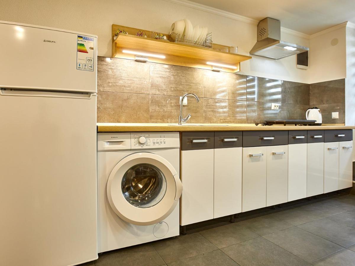 Private Apartments Truskavets Bagian luar foto