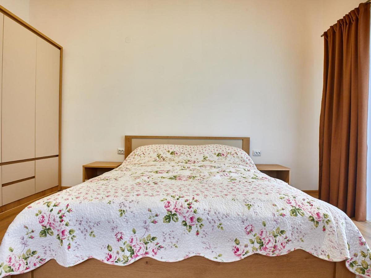 Private Apartments Truskavets Bagian luar foto