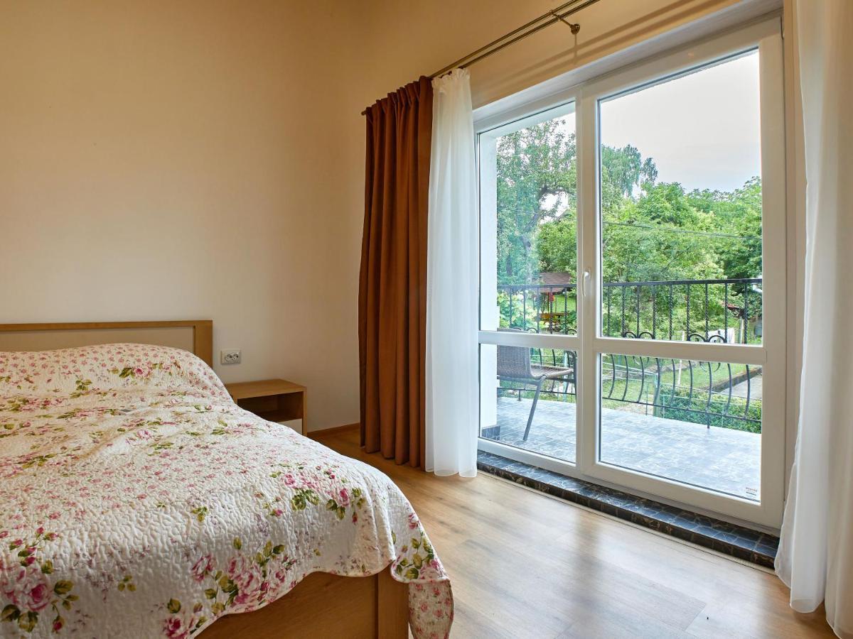 Private Apartments Truskavets Bagian luar foto