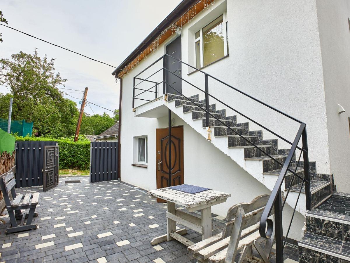 Private Apartments Truskavets Bagian luar foto