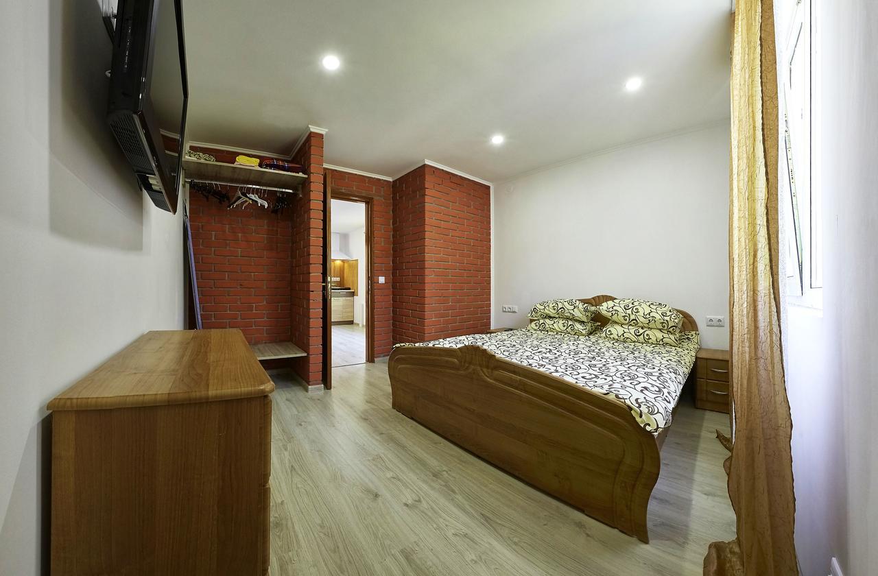 Private Apartments Truskavets Bagian luar foto