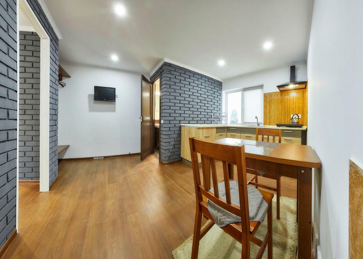 Private Apartments Truskavets Bagian luar foto