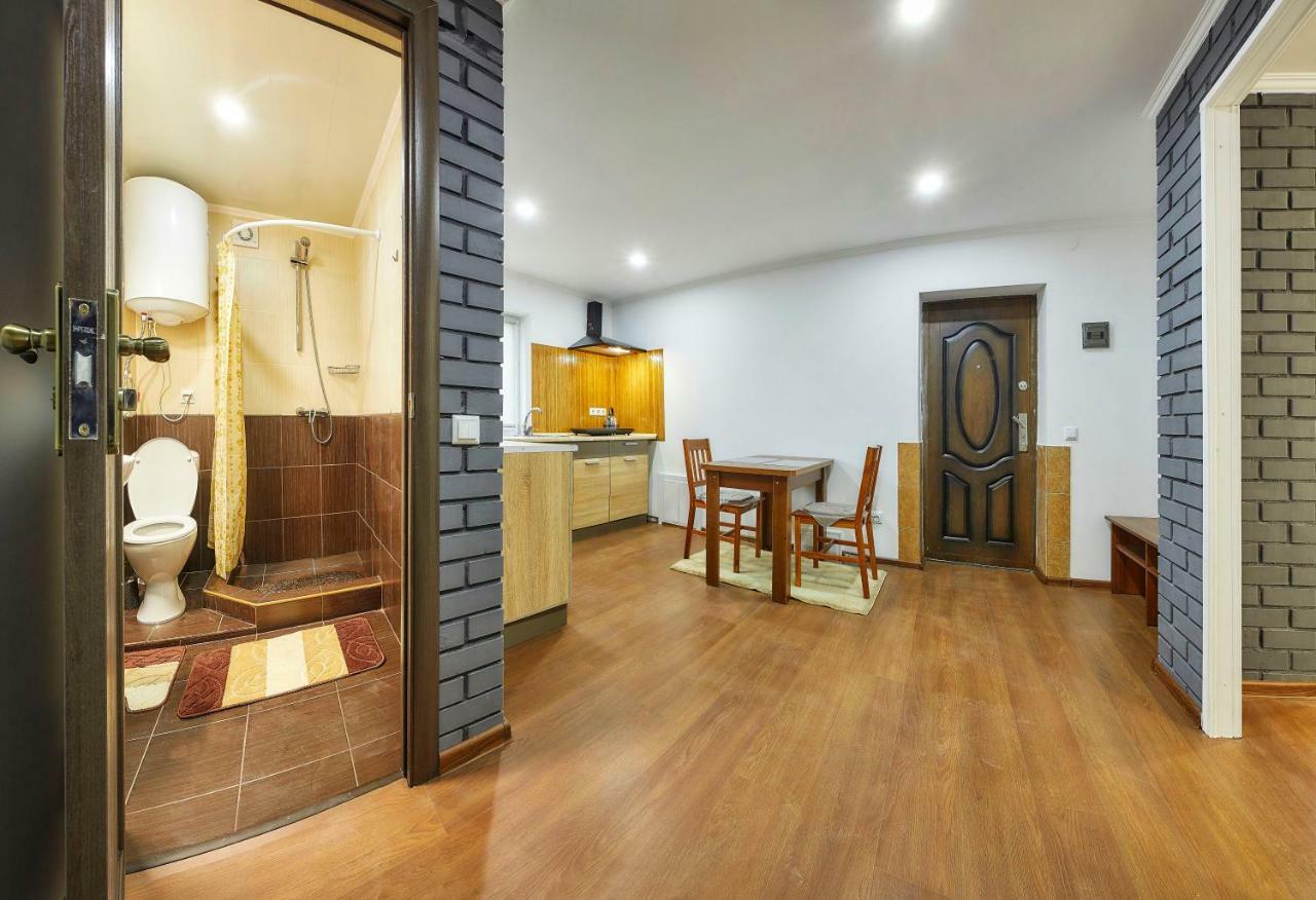 Private Apartments Truskavets Bagian luar foto